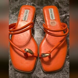 Steve Madden 7.5 Vibrant Orange Strappy Sandals.With A Gold Jewel